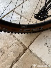 Vând bicicletă - Brandul Cannondale 