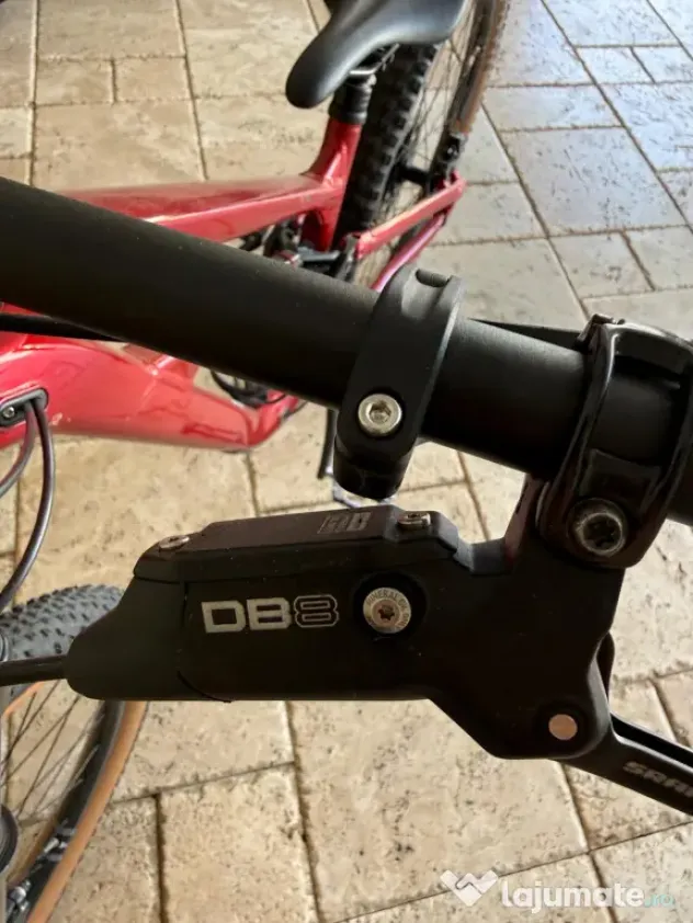 Vând bicicletă - Brandul Cannondale