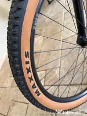 Vând bicicletă - Brandul Cannondale 