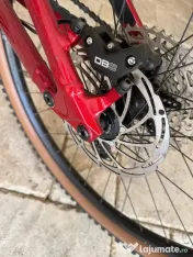 Vând bicicletă - Brandul Cannondale 