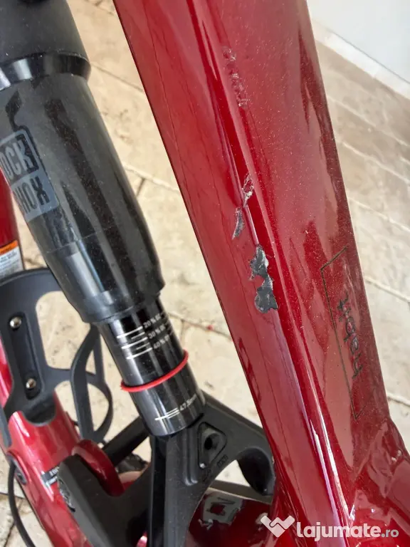Vând bicicletă - Brandul Cannondale