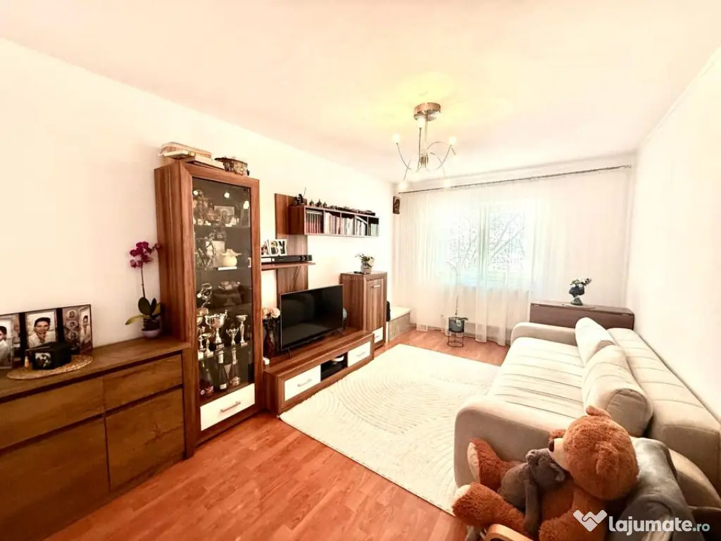 Apartament cu 3 camere - renovat - 61 MPU - Nicolina Lidl