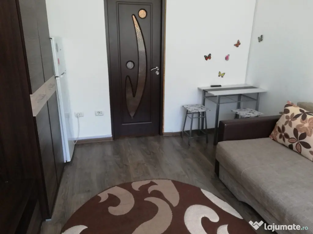 Închiriez camera de cămin central