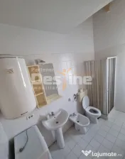 Închiriem apartament cu o camera si living plus bucatarie 
