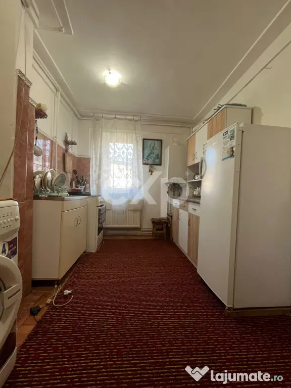 Vanzare 2 camere central etaj 3 mobilat+utilat Gaesti
