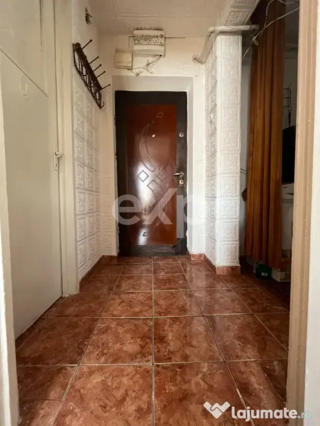 Vanzare 2 camere central etaj 3 mobilat+utilat Gaesti