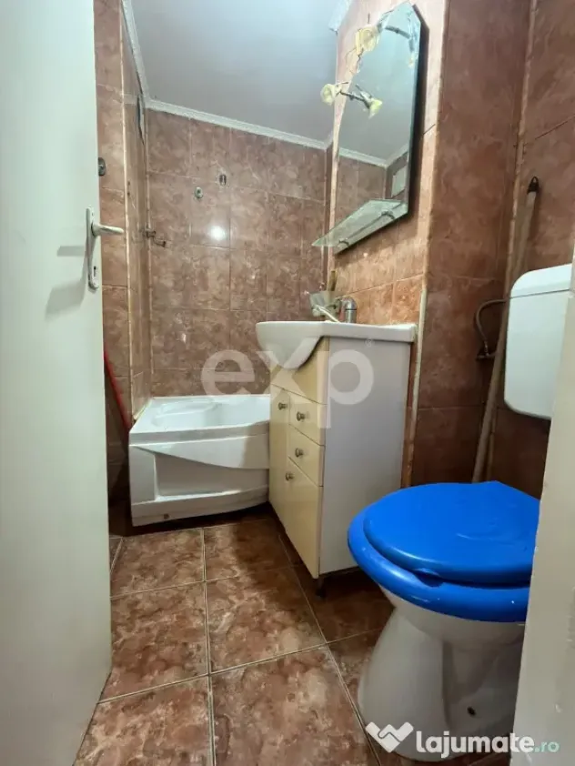 Vanzare 2 camere central etaj 3 mobilat+utilat Gaesti