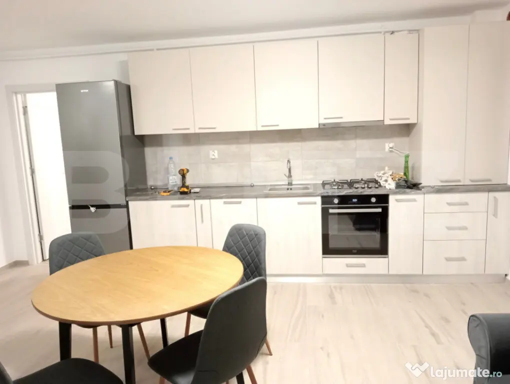 Apartament 2 camere, 55 mp, parcare, zona Calea Baciului