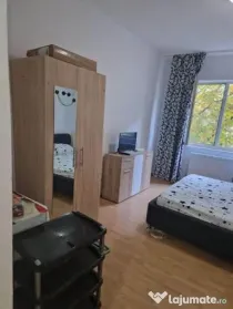 Închiriez garsoniera