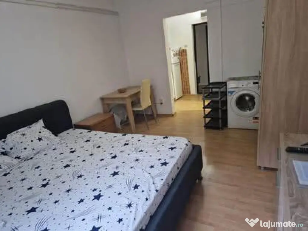 Închiriez garsoniera