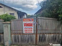 Casa situata în Arcani - Sănătești