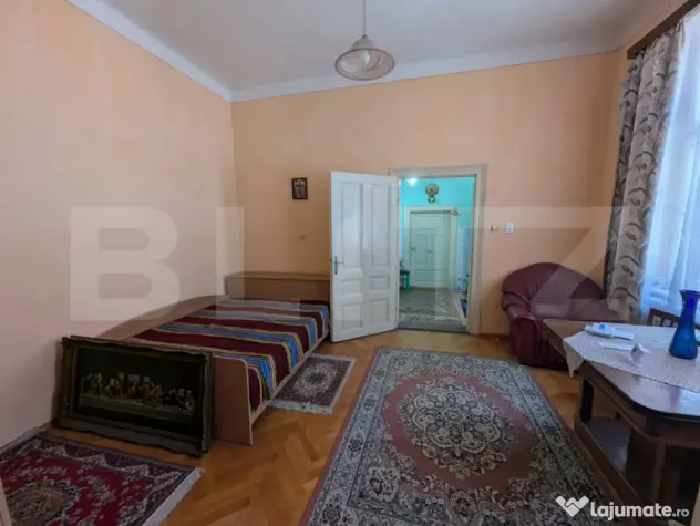 Casă 6 camere, 138 mp, garaj și teren 489 mp - zona Centru