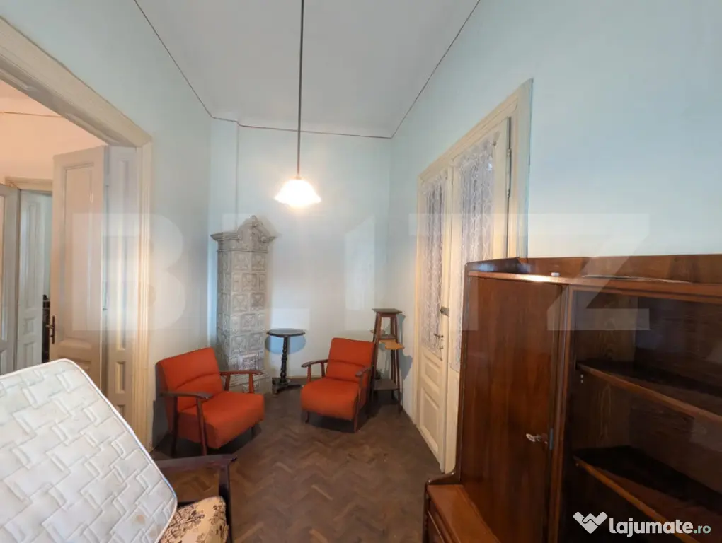 Casă 6 camere, 138 mp, garaj și teren 489 mp - zona Centru