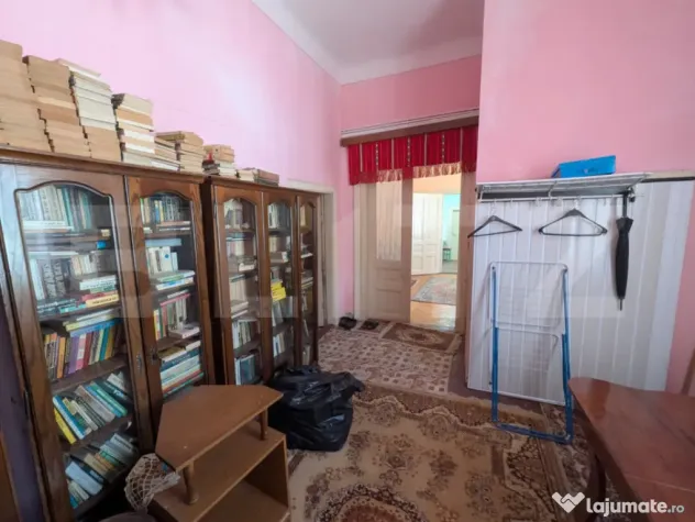 Casă 6 camere, 138 mp, garaj și teren 489 mp - zona Centru