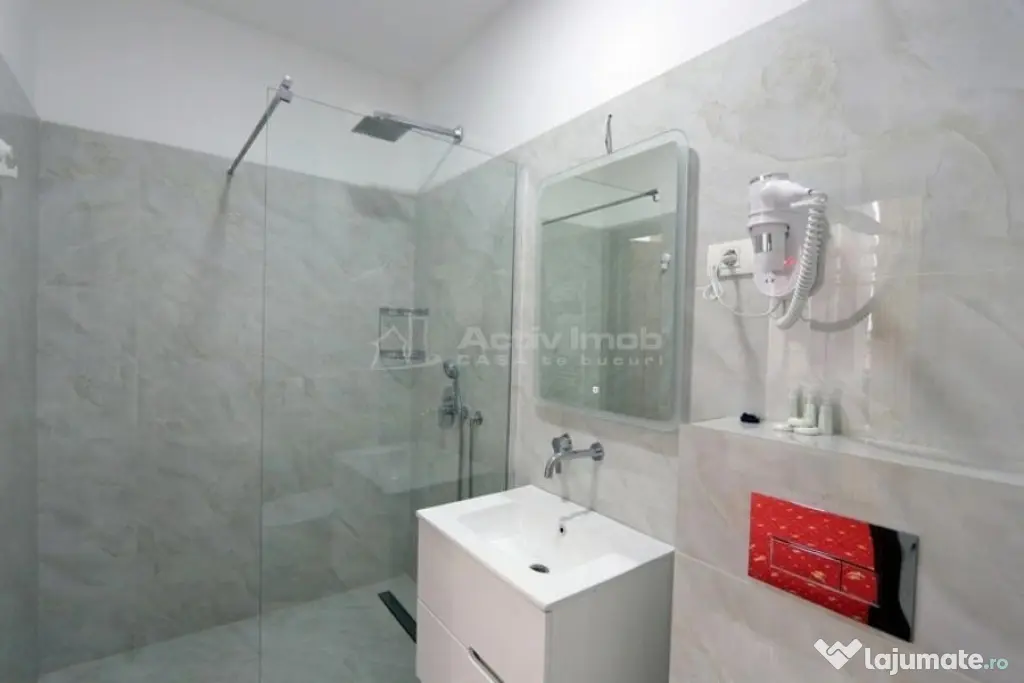 De – Cladire comerciala - Pensiune – Restaurant – B...