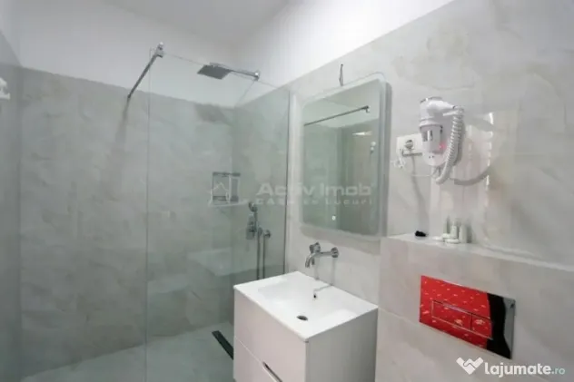 De – Cladire comerciala - Pensiune – Restaurant – B...
