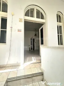 Spatiu comercial, 50 mp, parter inalt, zona Sinaia