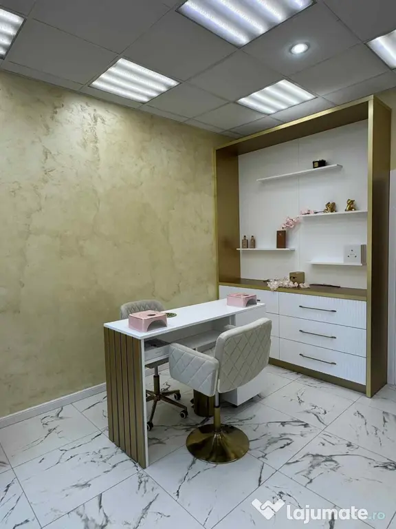 Mobilier la comandă