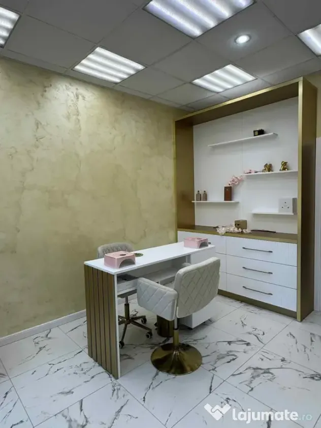 Mobilier la comandă