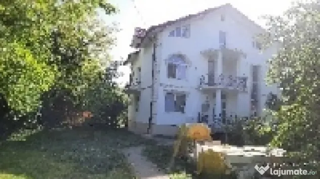 Apartament în vilă 90mp