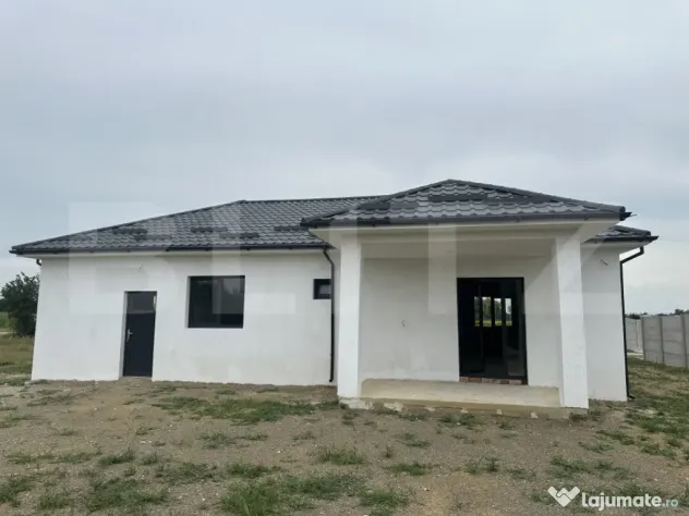Casă cu garaj, 130 mp, teren 619 mp - zona Cionchesti