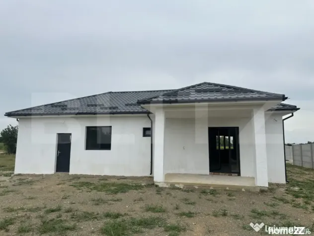 Casă cu garaj, 130 mp, teren 619 mp - zona Cionchesti - Cionchesti (Satu-Mare)