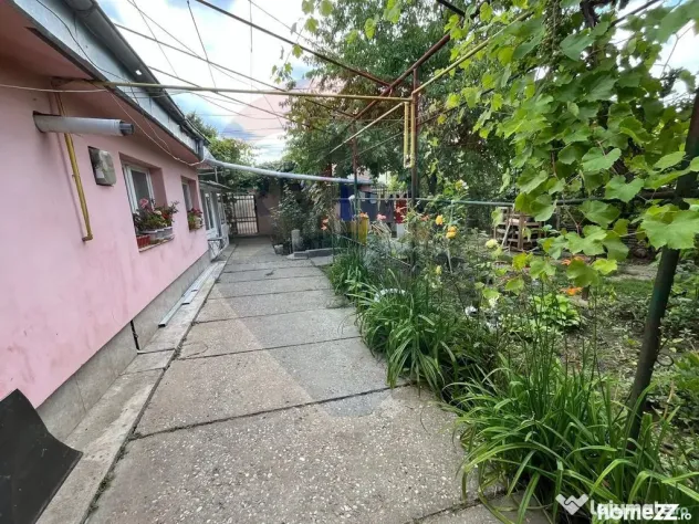 Casă cu teren generos in Voluntari