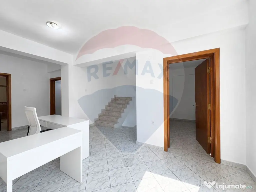 Vilă 314 mp | 6 camere | Curte proprie | Giulești - Pod...