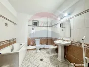 Vilă 314 mp | 6 camere | Curte proprie | Giulești - Pod...