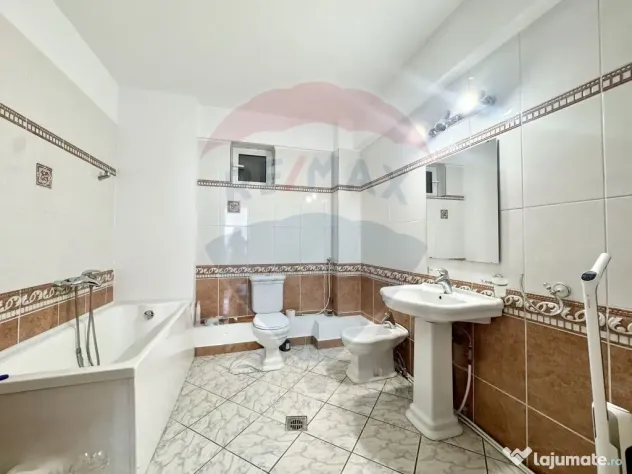 Vilă 314 mp | 6 camere | Curte proprie | Giulești - Pod...