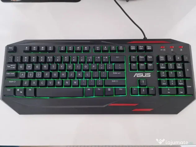Tastatura gaming Asus in stare foarte buna