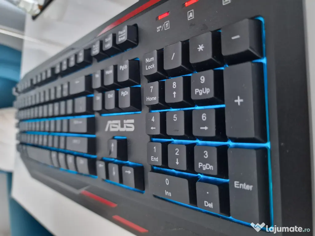 Tastatura gaming Asus in stare foarte buna
