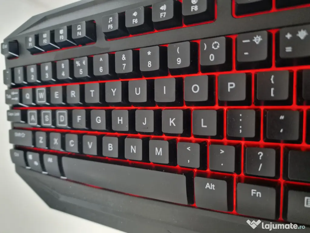 Tastatura gaming Asus in stare foarte buna