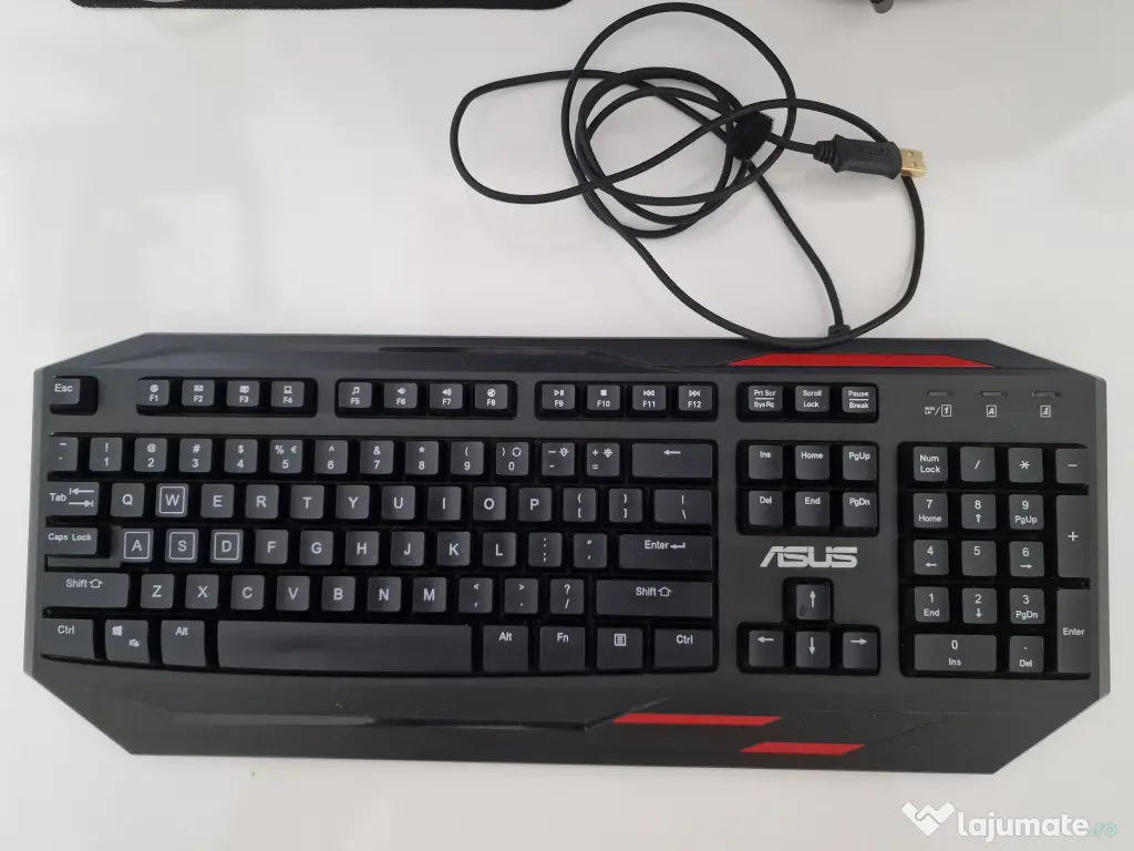 Tastatura gaming Asus in stare foarte buna