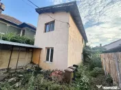 Casa mica de renovat - central 