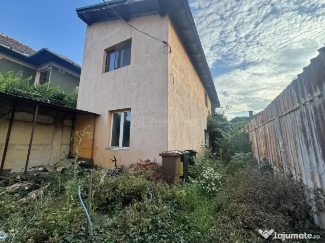 Casa mica de renovat - central