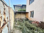 Casa mica de renovat - central 