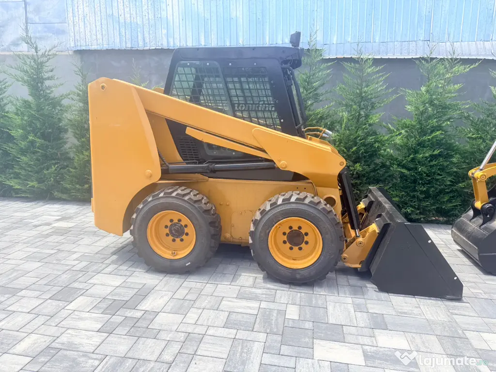 CAT Mini încărcător și mini Escavator