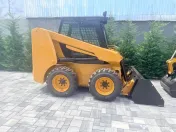 CAT Mini încărcător și mini Excavator