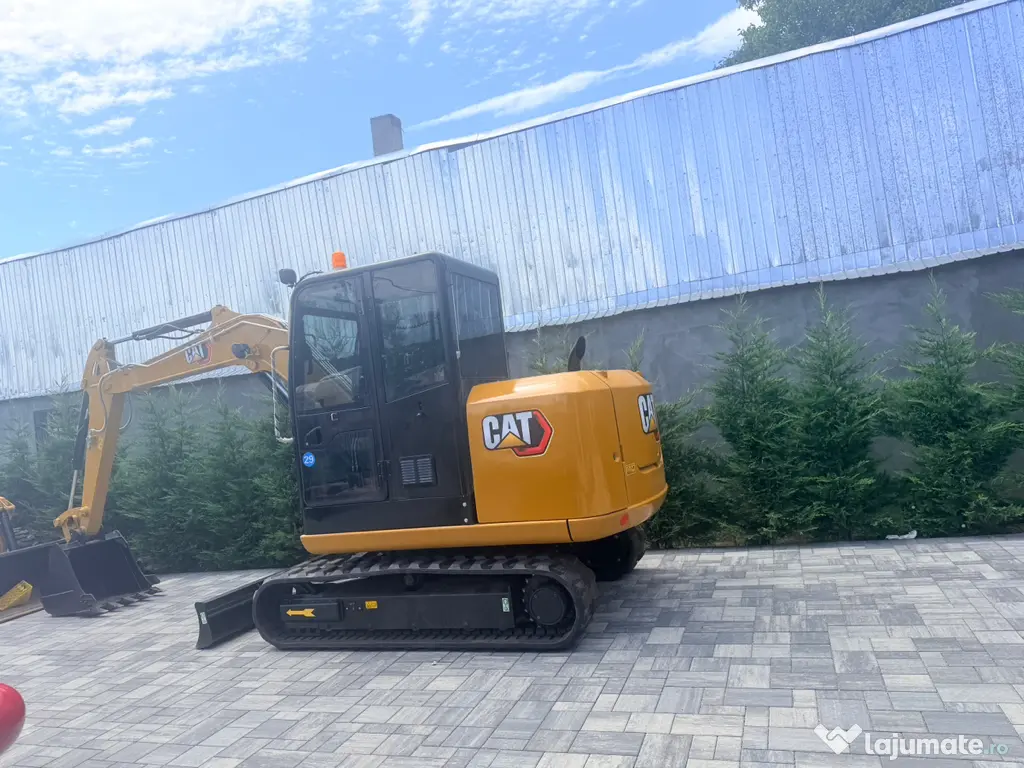 CAT Mini încărcător și mini Escavator