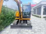 CAT Mini încărcător și mini Excavator
