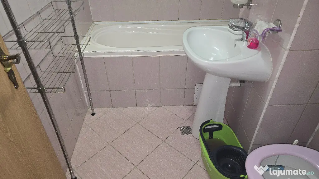 Inchiriez apartament 2 camere decomandat in Deva, M. Averescu et. 1
