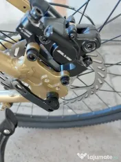 Bicicletă - frâne hidraulice 