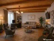 Ai un vis? Avem scena! Spațiu de închiriat la casă, curt 