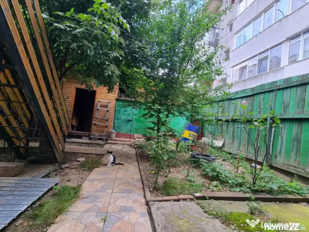 Casa de inchiriat pentru birou/cabinet/salon, curte proprie- - Bacau (Bacau)