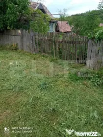 Casa individuala, 44 mp, teren 800 mp, utilități, zona Boi