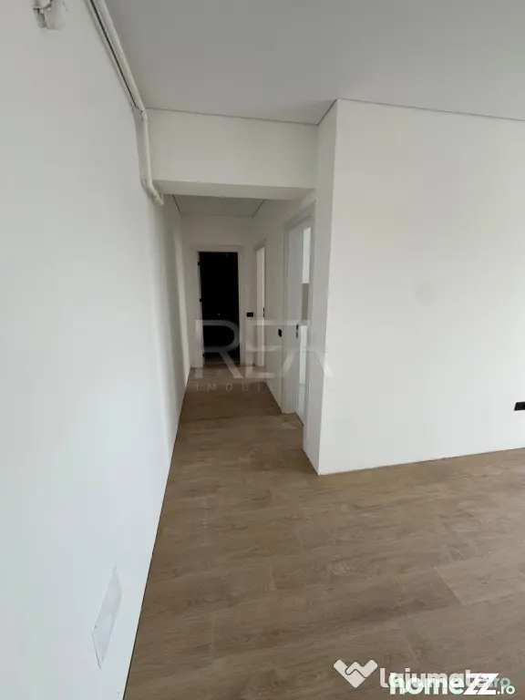 2 Camere Vedere Panoramică Sud-Est, Ansamblu Nou Titan, Fin - Bucuresti (Bucuresti-Ilfov)