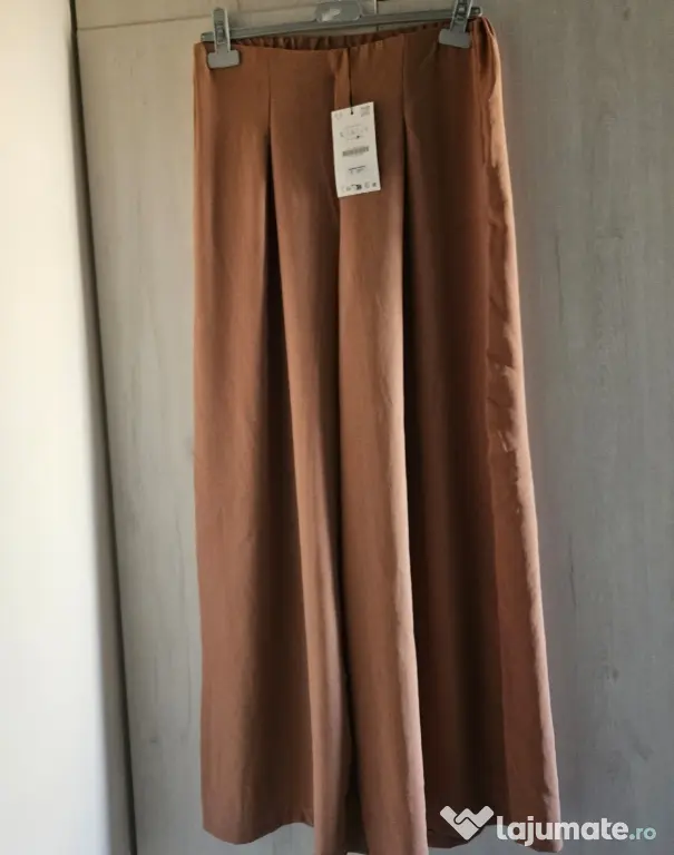 Pantaloni Zara lungi de vara, noi, cu eticheta