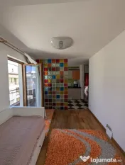 Apartament 44mp, mobilat, garaj, zona Primariei Floresti 