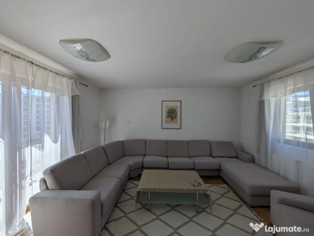 Apartament 44mp, mobilat, garaj, zona Primariei Floresti